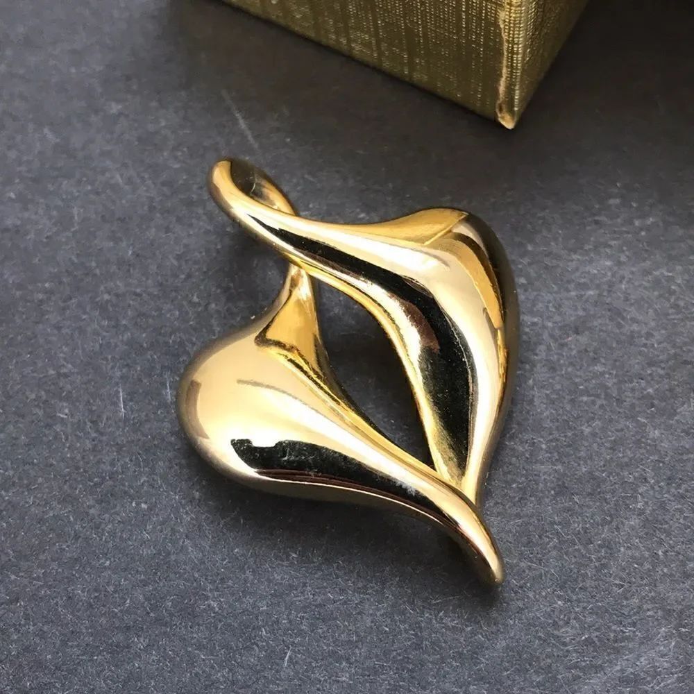 Two Golden Pendants   - Picture 3 of 3